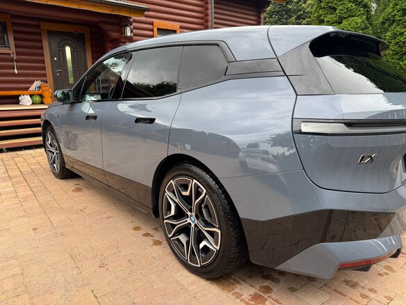 2022 BMW iX M60 I (I20), серый, 6790000 рублей - вид 2