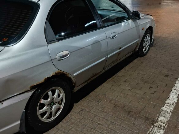 2006 Kia Spectra I Рестайлинг 2, серебристый, 130000 рублей - вид 4