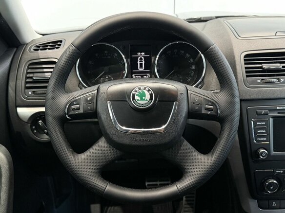 2013 Skoda Yeti I, чёрный - вид 13