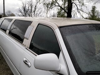 2004 Lincoln Town Car III Рестайлинг, белый, 700000 рублей, вид 5