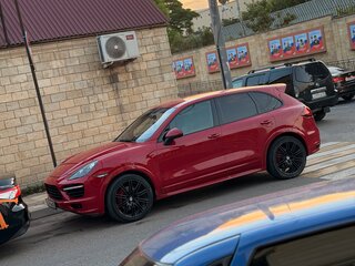 2012 Porsche Cayenne GTS II (958), красный, 2200000 рублей, вид 3