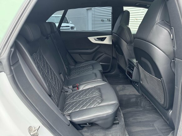 2020 Audi Q8 50 TDI I (4M), белый, 7990000 рублей - вид 30