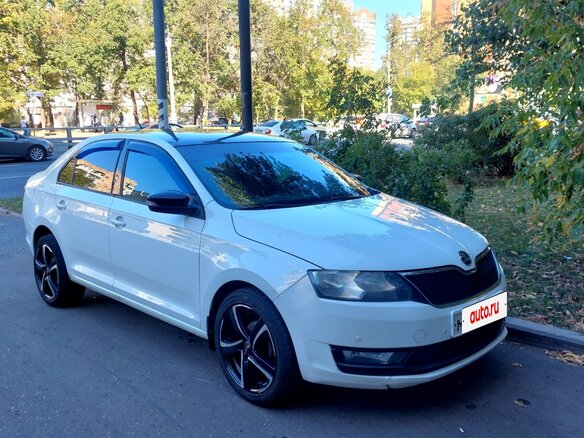 2019 Skoda Rapid I Рестайлинг, белый, 700000 рублей - вид 9