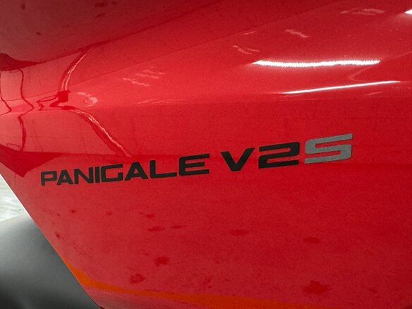 2025 Ducati Panigale V2, красный, 2350000 рублей - вид 13