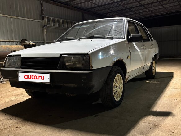 2000 Lada (ВАЗ) 21099, белый, 80000 рублей