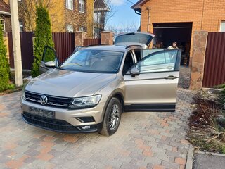 2020 Volkswagen Tiguan II, бежевый, 2500000 рублей, вид 5