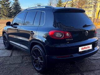 2011 Volkswagen Tiguan I, чёрный, 1295000 рублей, вид 4