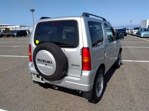 2011 Suzuki Jimny Kei car III Рестайлинг 1, серебристый, 1050000 рублей - вид 5