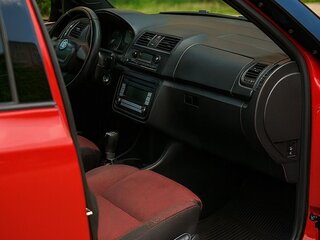 2012 Skoda Fabia II Рестайлинг, красный, 800000 рублей, вид 5