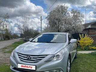 2010 Hyundai Sonata VI (YF), серебристый, 1100000 рублей, вид 2