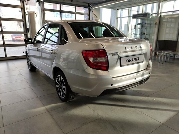 2025 Lada (ВАЗ) Granta I Рестайлинг, серебристый - вид 4