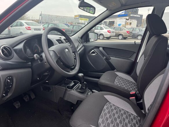 2026 Lada (ВАЗ) Granta Cross I Рестайлинг, красный, 1246000 рублей - вид 6