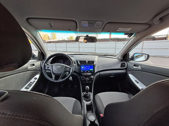 2011 Hyundai Solaris I, белый, 930000 рублей - вид 13