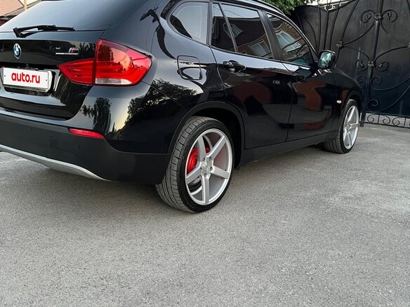 2010 BMW X1 18i I (E84), чёрный, 1229000 рублей - вид 2