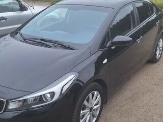 2017 Kia Cerato III Рестайлинг (Classic), чёрный, 1200000 рублей, вид 2