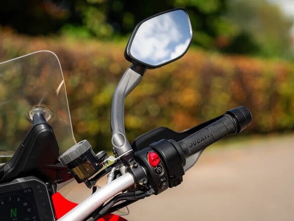 2021 Ducati Multistrada V4, красный, 1290000 рублей - вид 12