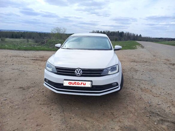 2015 Volkswagen Jetta VI Рестайлинг, белый, 1000000 рублей - вид 1