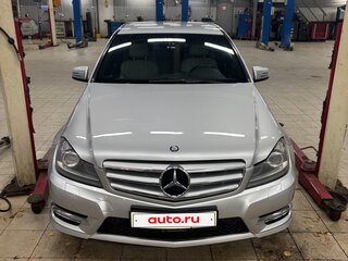2011 Mercedes-Benz C-Класс 200 III (W204) Рестайлинг, серебристый, 1400000 рублей, вид 1