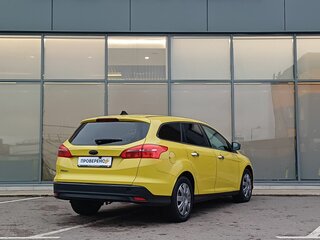 2016 Ford Focus III Рестайлинг, жёлтый, 439000 рублей, вид 4