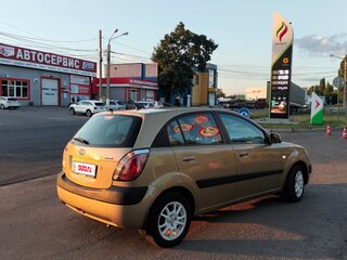 2009 Kia Rio II, бежевый, 499000 рублей, вид 2