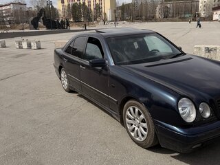 1997 Mercedes-Benz E-Класс 230 II (W210, S210), синий, 300000 рублей, вид 2