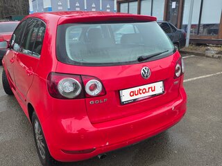 2011 Volkswagen Golf Plus II, красный, 570000 рублей, вид 3