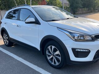 2019 Kia Rio X-Line IV, белый, 1790000 рублей, вид 3