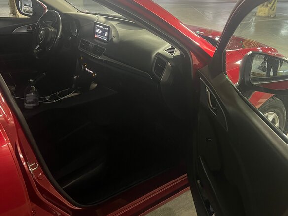 2016 Mazda 3 III (BM) Рестайлинг, красный, 1500000 рублей - вид 9