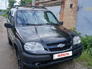 2011 Chevrolet Niva I Рестайлинг, чёрный, 550000 рублей, вид 1