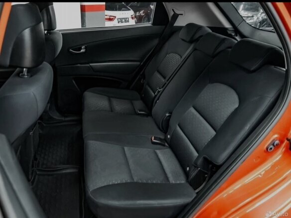 2011 SsangYong Actyon II, красный, 600000 рублей - вид 8
