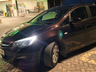 2014 Opel Astra J Рестайлинг, коричневый, 1000000 рублей, вид 2