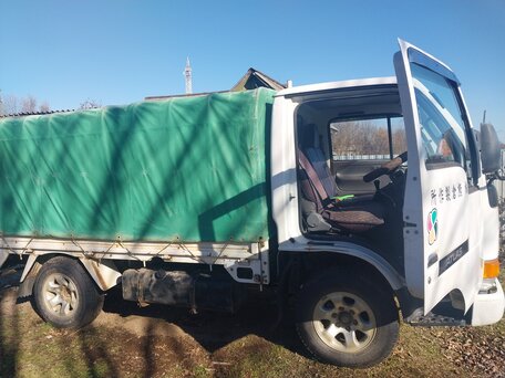 1996 Nissan Atlas, белый, 1350000 рублей, вид 1