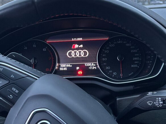 2018 Audi A4 V (B9), чёрный, 2100000 рублей - вид 7