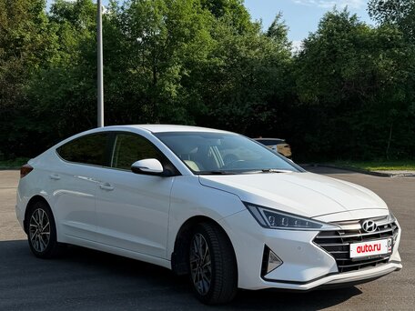 2019 Hyundai Elantra VI (AD) Рестайлинг, белый, 1700000 рублей, вид 3