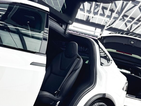 2023 Tesla Model X Plaid I Рестайлинг, белый, 12500000 рублей - вид 6