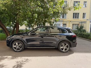 2015 Porsche Cayenne Diesel II Рестайлинг (958), чёрный, 4400000 рублей, вид 4