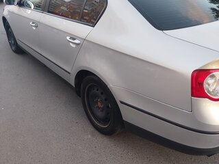 2005 Volkswagen Passat B6, серебристый, 520000 рублей, вид 5