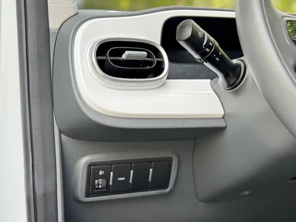 2025 Geely Panda I Рестайлинг, белый - вид 16
