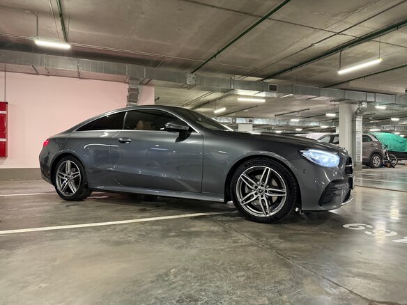 2021 Mercedes-Benz E-Класс 200 V (W213, S213, C238) Рестайлинг, серый, 5650000 рублей - вид 1
