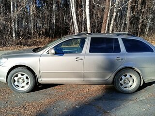 2011 Skoda Octavia II (A5) Рестайлинг, бежевый, 660000 рублей, вид 3