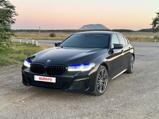 2018 BMW 5 серии 520i VII (G30/G31/G38), чёрный, 2400000 рублей, вид 4