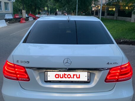 2013 Mercedes-Benz E-Класс 300 IV (W212, S212, C207) Рестайлинг, белый, 2300000 рублей, вид 2
