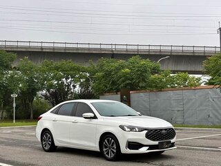 2021 Ford Escort VI Рестайлинг 2, белый, 920000 рублей, вид 3