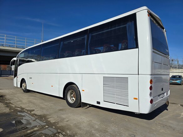 2000 Volvo B12 Series, белый, 3250000 рублей - вид 6