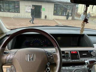 2004 Honda Elysion I, серебристый, 799999 рублей, вид 4