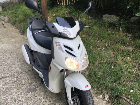 2012 Aprilia SportCity 300, белый, 300000 рублей, вид 3