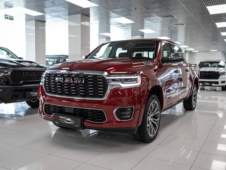 2026 Ram 1500 Crew Cab V Рестайлинг, красный, 10490000 рублей, вид 3