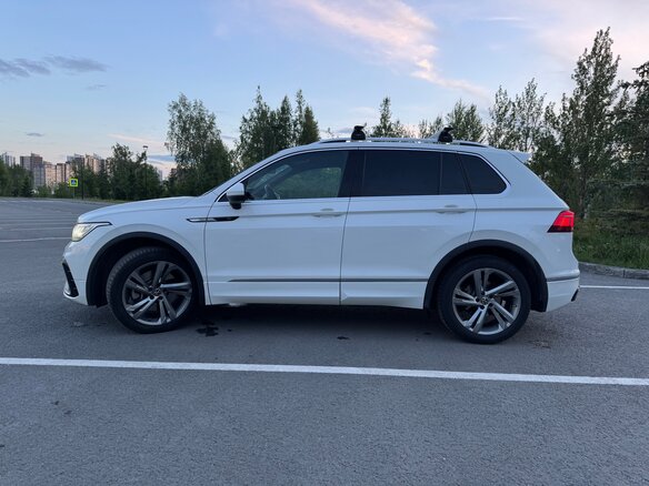 2021 Volkswagen Tiguan II Рестайлинг, белый, 3500000 рублей - вид 8