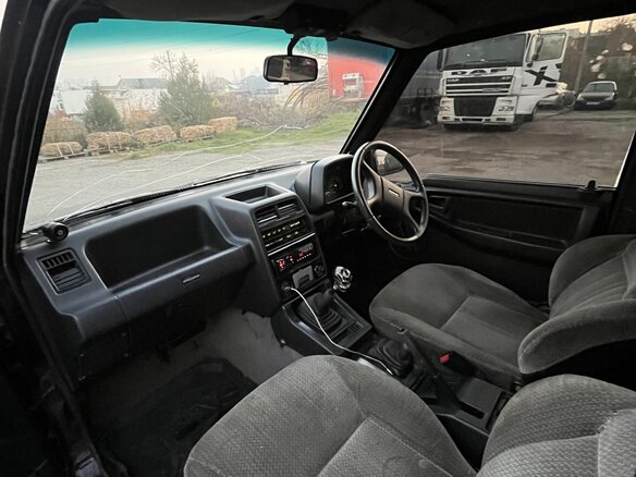1989 Suzuki Escudo I, чёрный, 330000 рублей - вид 8