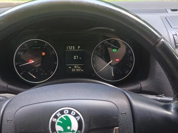 2011 Skoda Octavia II (A5) Рестайлинг, серый, 650000 рублей - вид 11